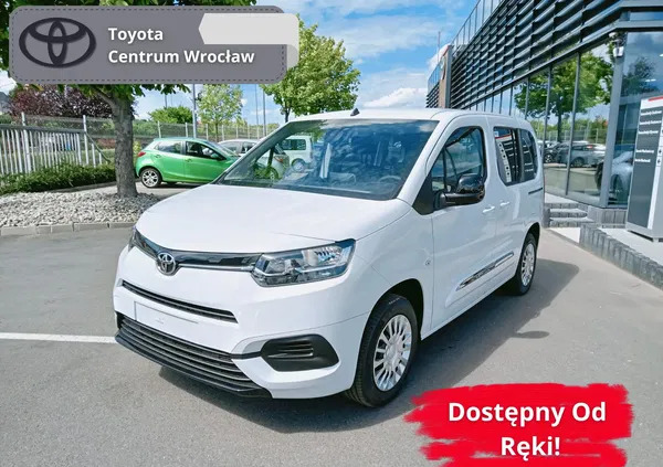 samochody osobowe Toyota Proace City Verso cena 120400 przebieg: 4, rok produkcji 2024 z Kleczew